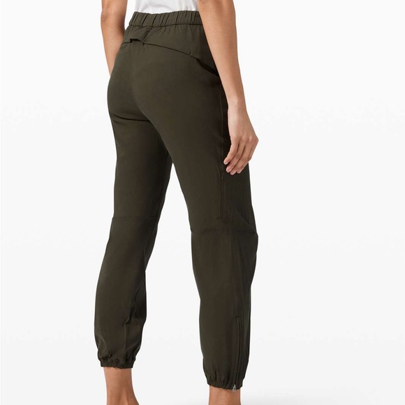 lululemon athletica Pants - LULULEMON Women’s Essential Affinity Mid-Rise Joggers Dark Olive Green size: 8